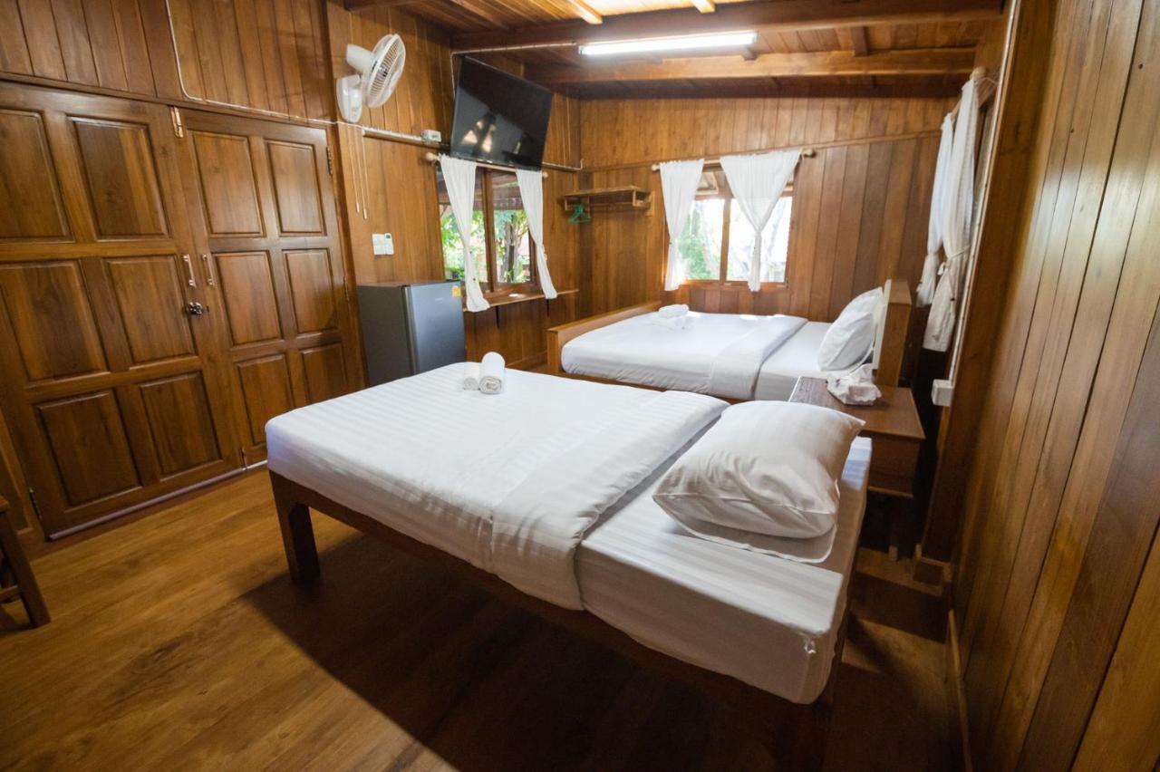 Suk Sabai Homestay Sukhothai Bagian luar foto